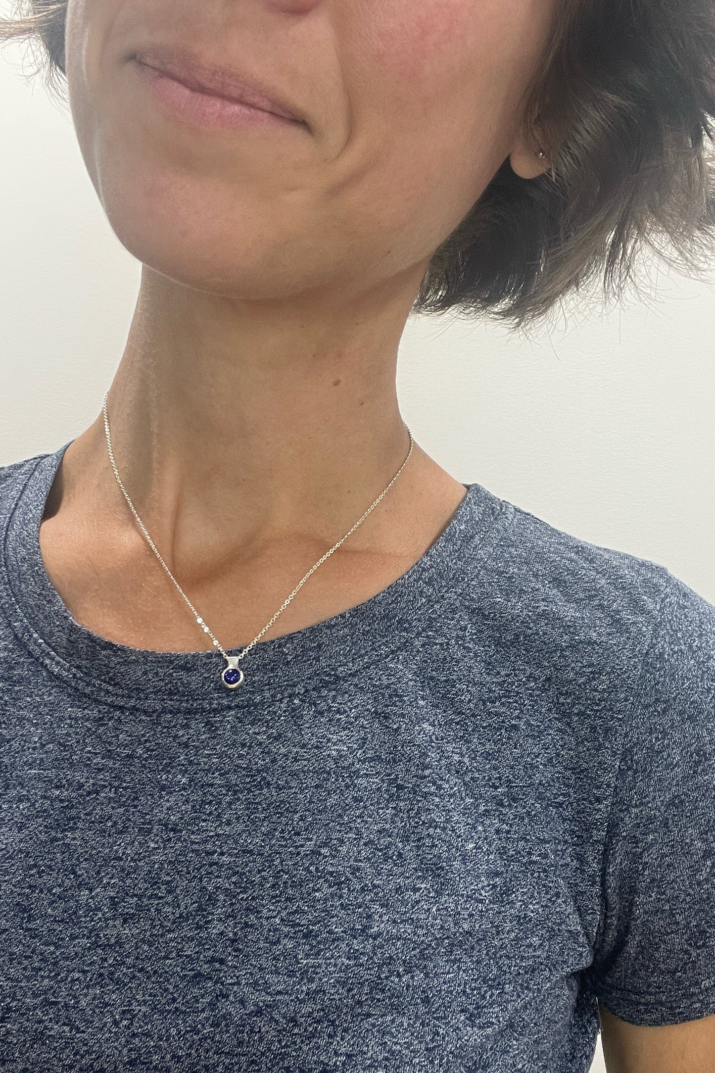 tiny round / lapis lazuli