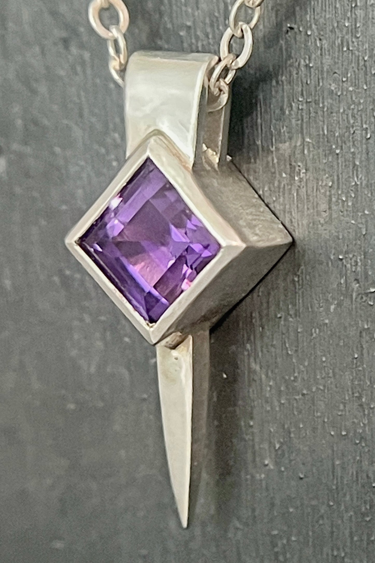 tiny square spike / amethyst