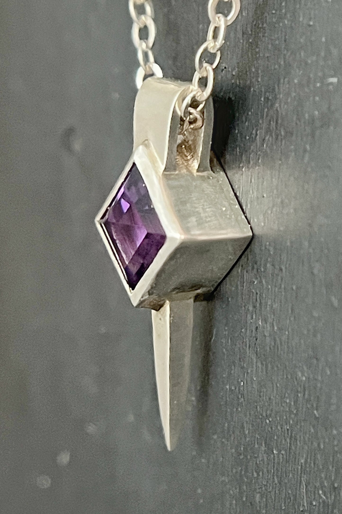 tiny square spike / amethyst