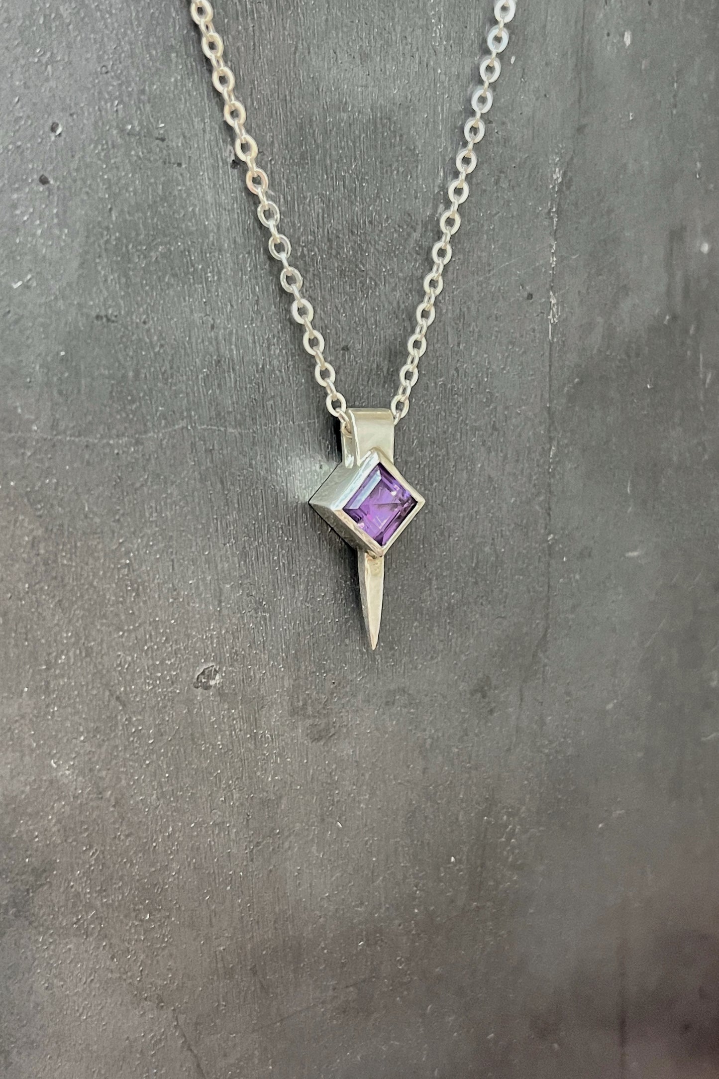 tiny square spike / amethyst