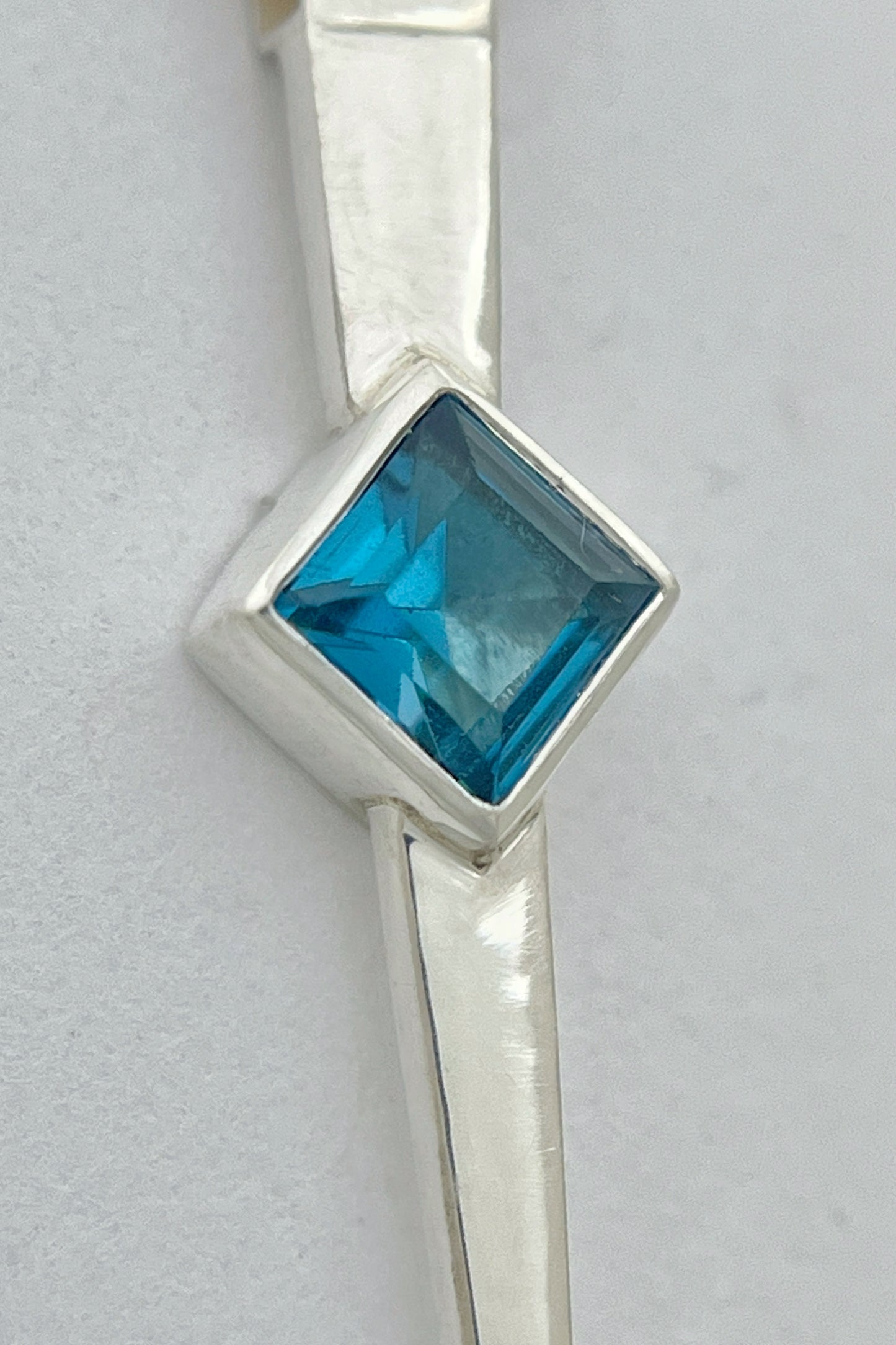 long spike necklace / london blue topaz
