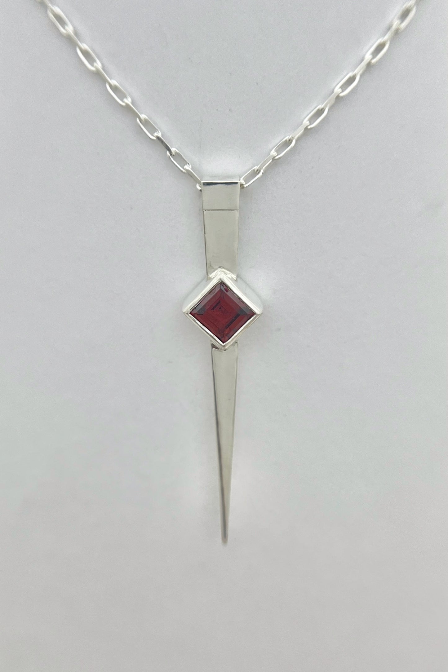 long spike necklace / garnet