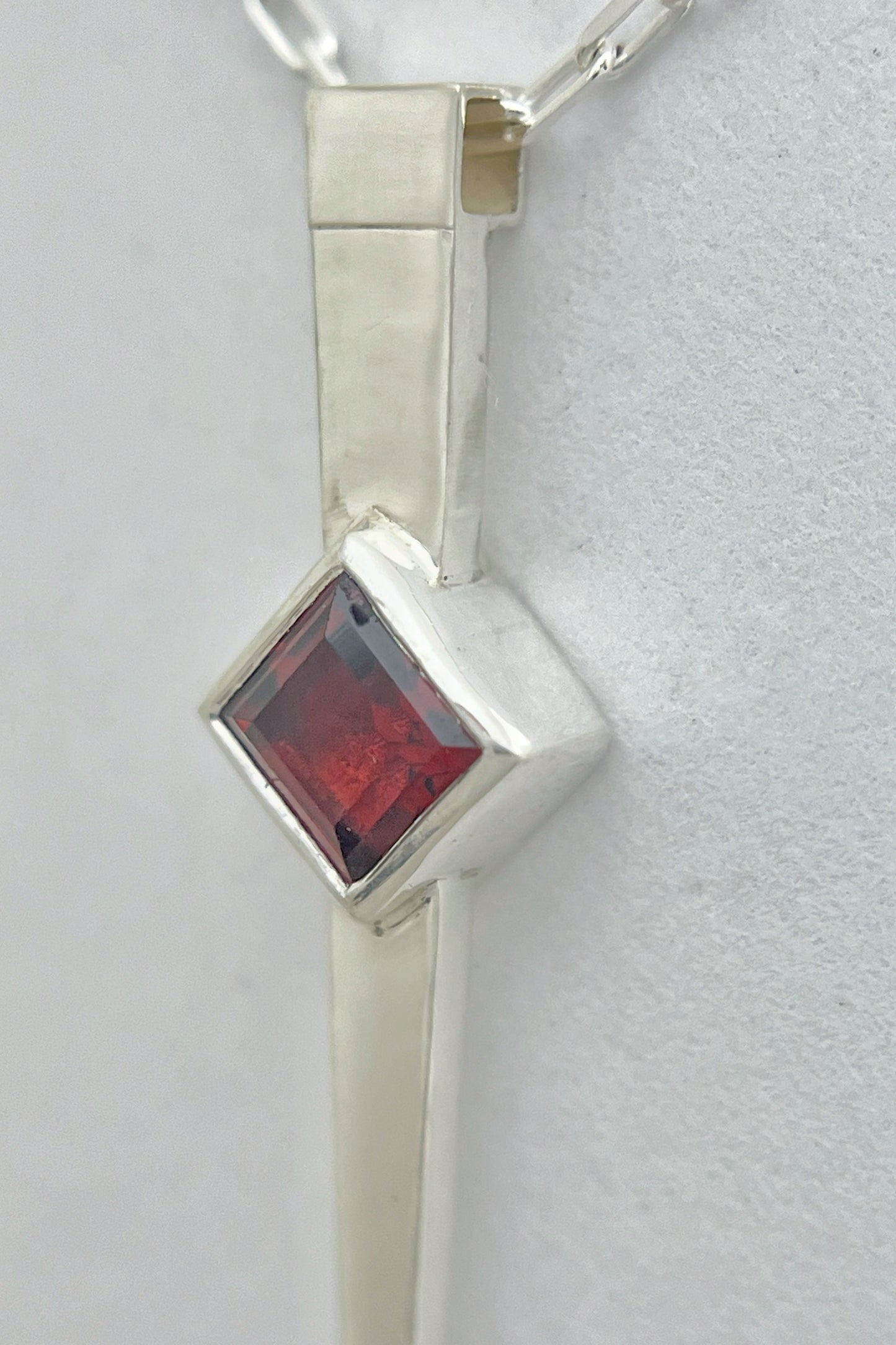 long spike necklace / garnet