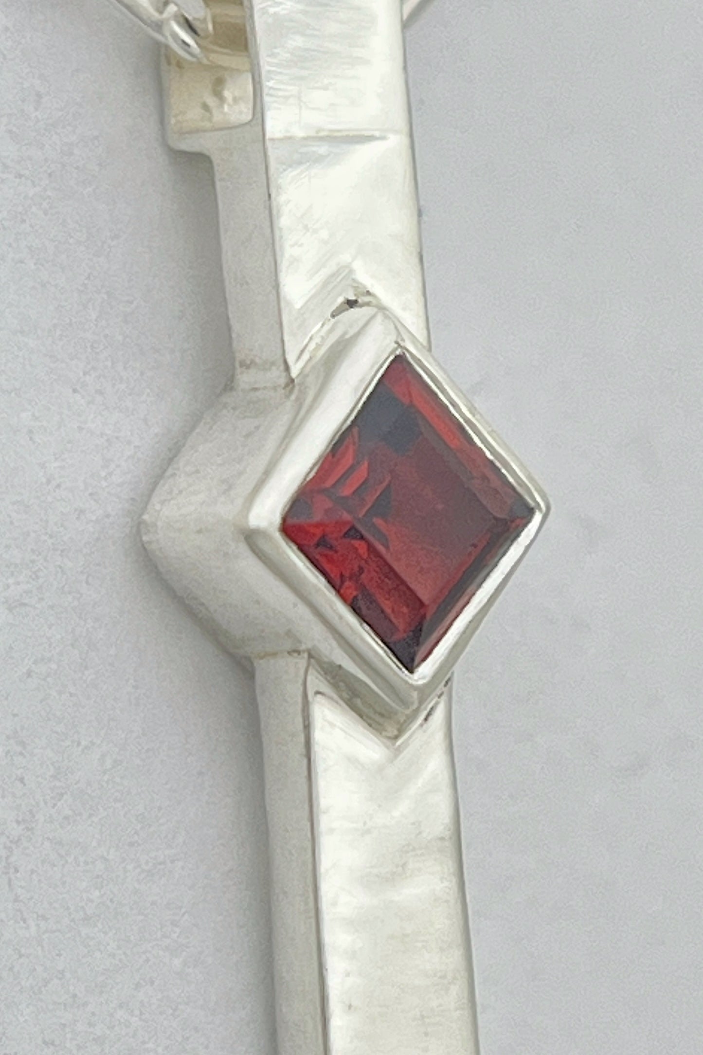 warp necklace / garnet