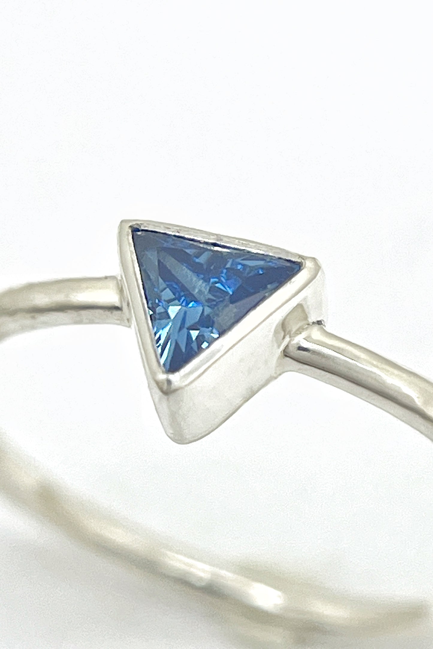 tiny triangle ring / blue cubic zirconia / size 8.5