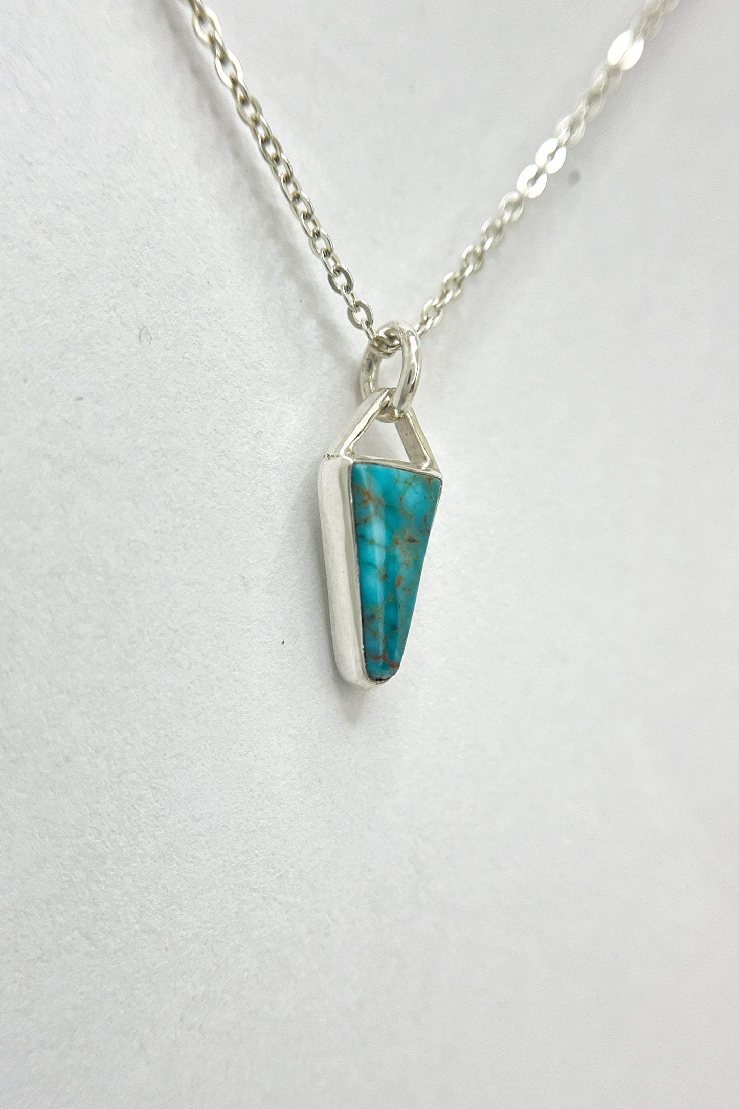 tiny world necklace / turquoise