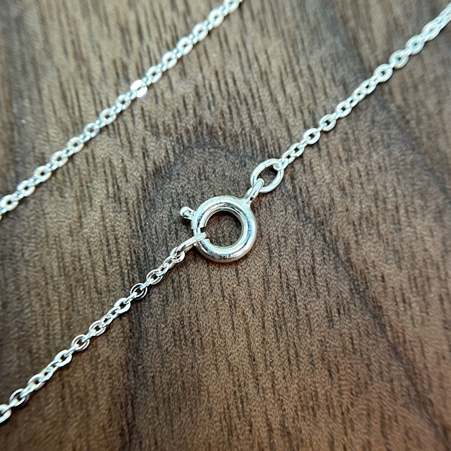long triangle / onyx