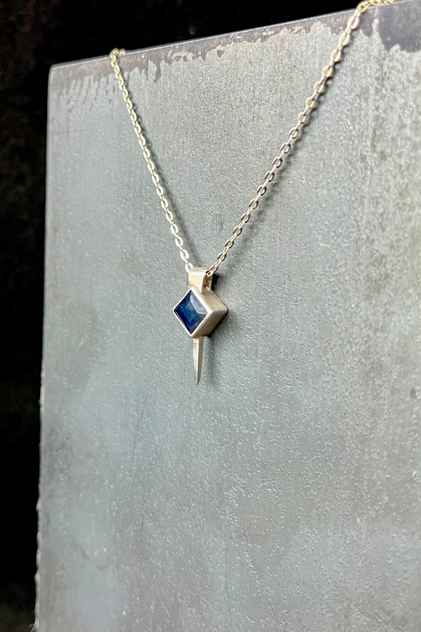 tiny square spike / sapphire