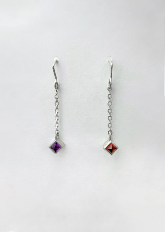 sugarloaf dangle earrings / garnet & amethyst