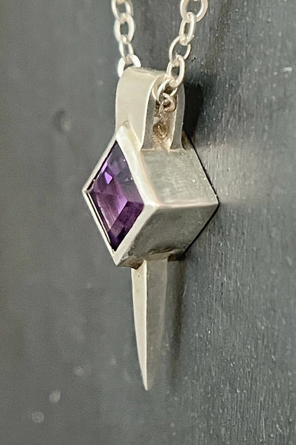 tiny square spike / amethyst