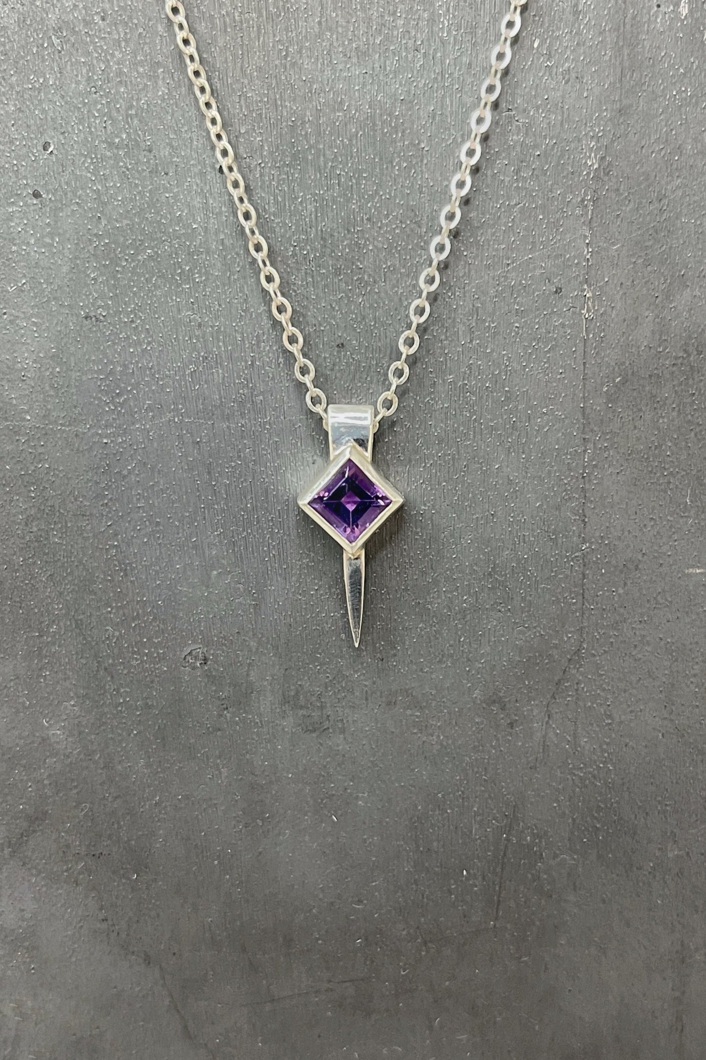 tiny square spike / amethyst