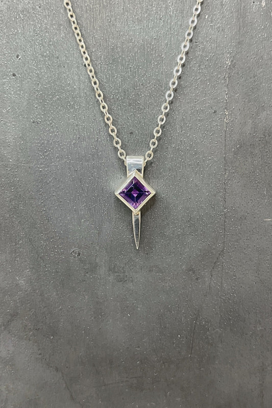 tiny square spike / amethyst