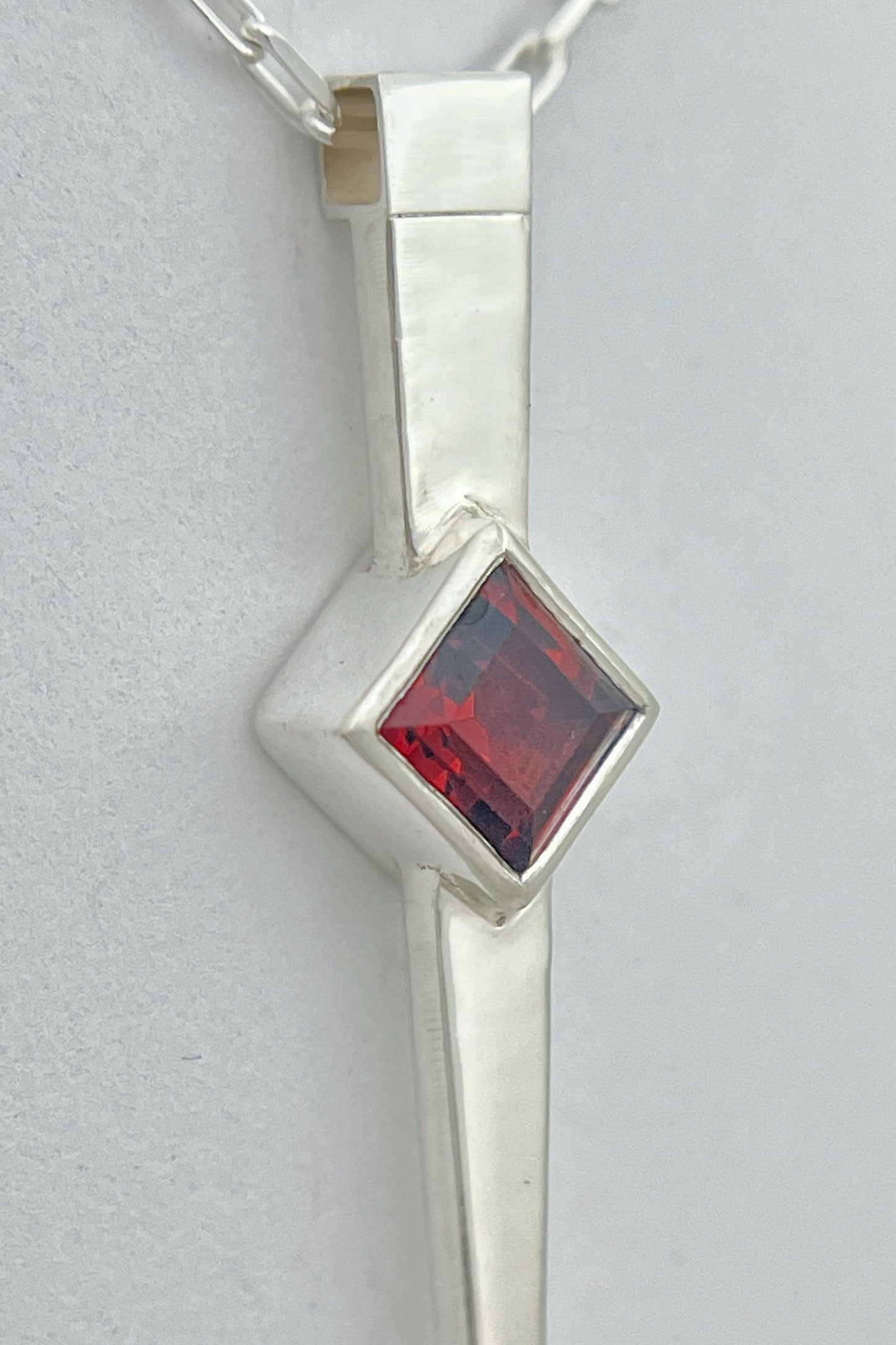 long spike necklace / garnet
