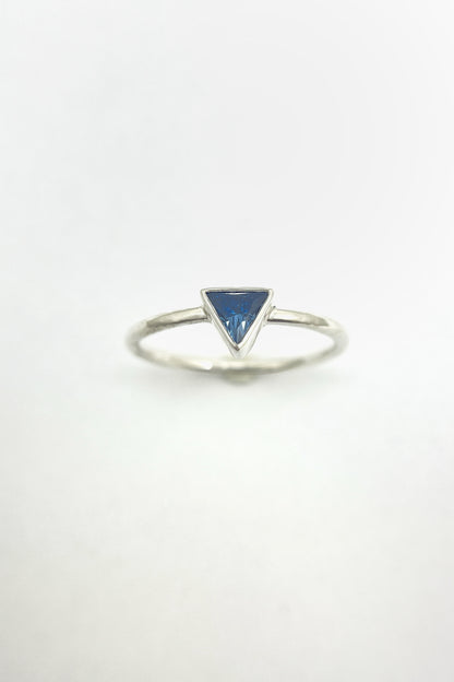 tiny triangle ring / blue cubic zirconia / size 8.5