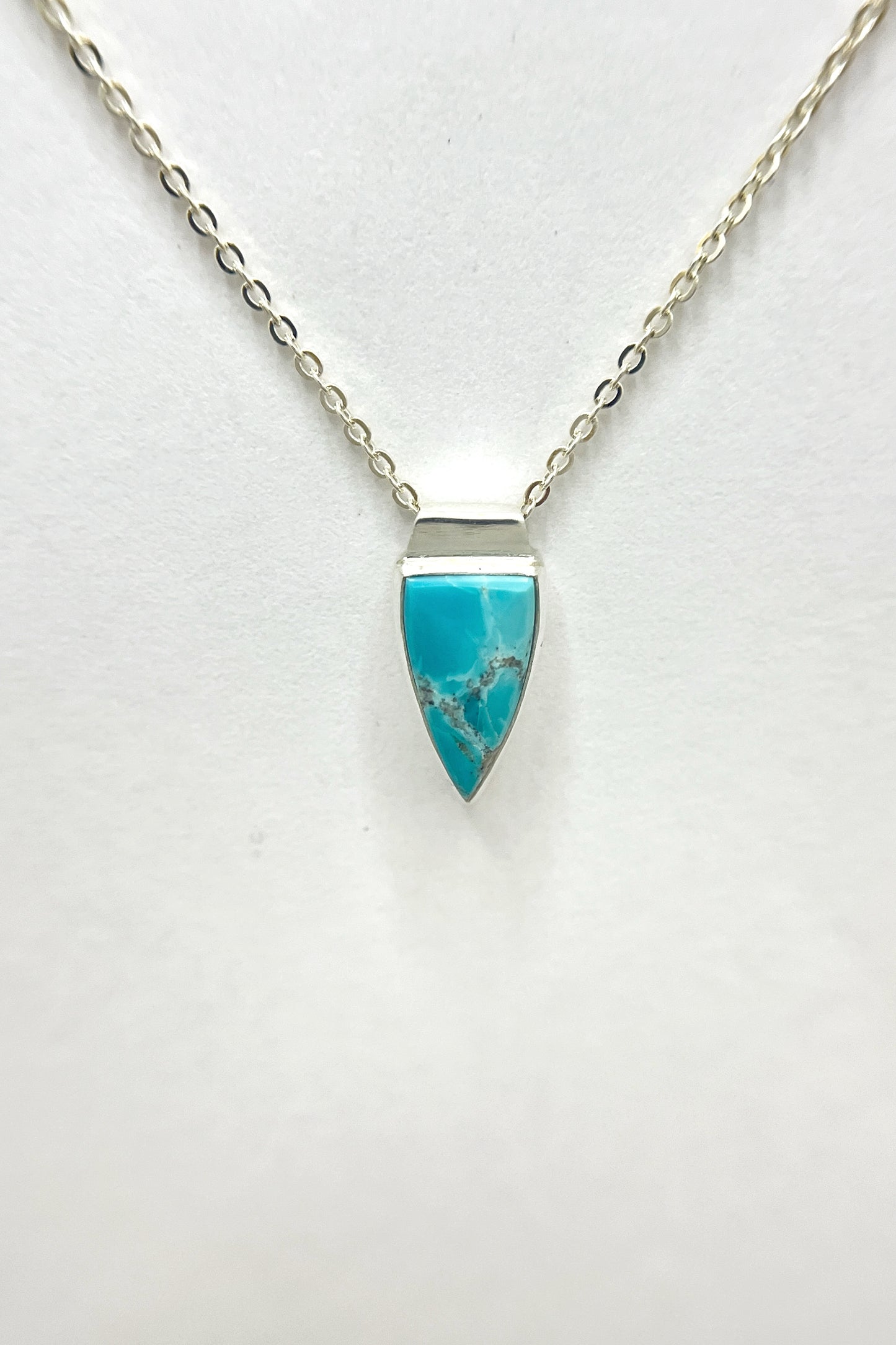 tiny world necklace / turquoise