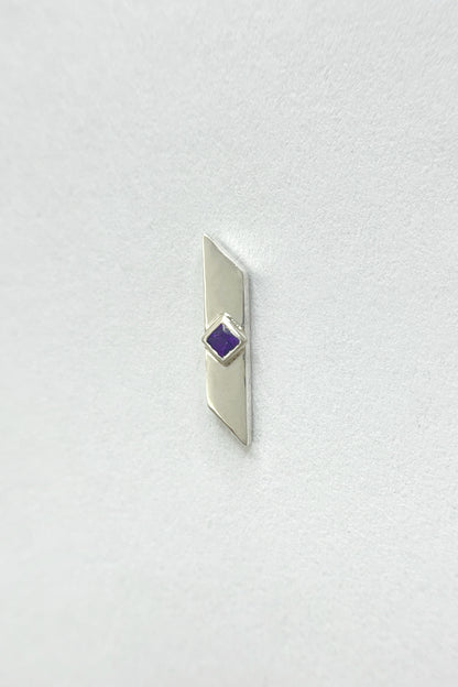warp stud earrings / amethyst