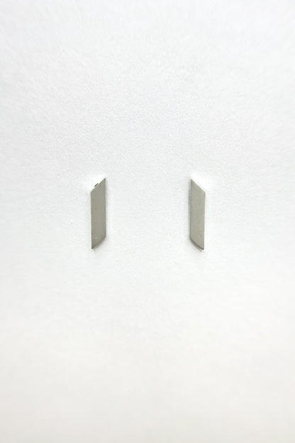 warp stud earrings