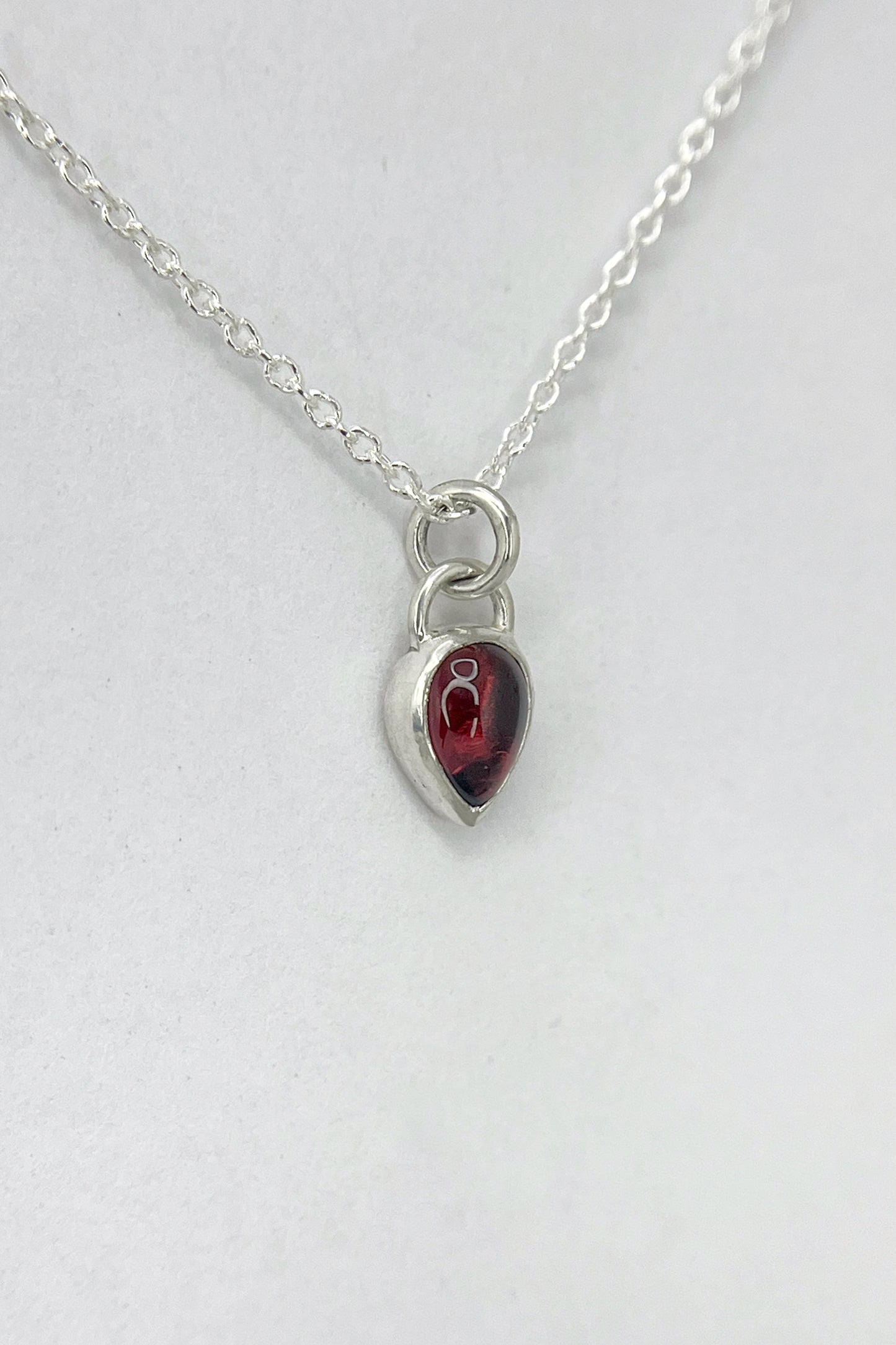 tiny teardrop necklace / mozambique garnet