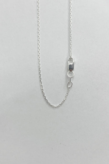 tiny triangle necklace / lapis lazuli