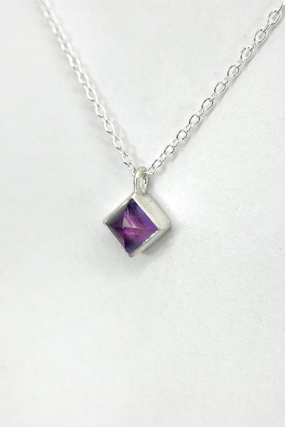 4mm sugarloaf necklace / amethyst