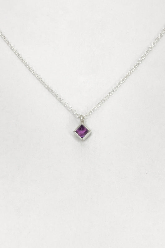 3mm sugarloaf necklace / amethyst