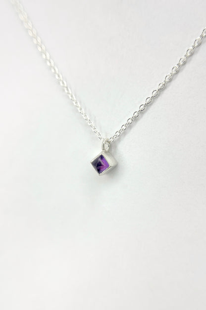 3mm sugarloaf necklace / amethyst