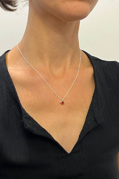 4mm sugarloaf necklace / garnet