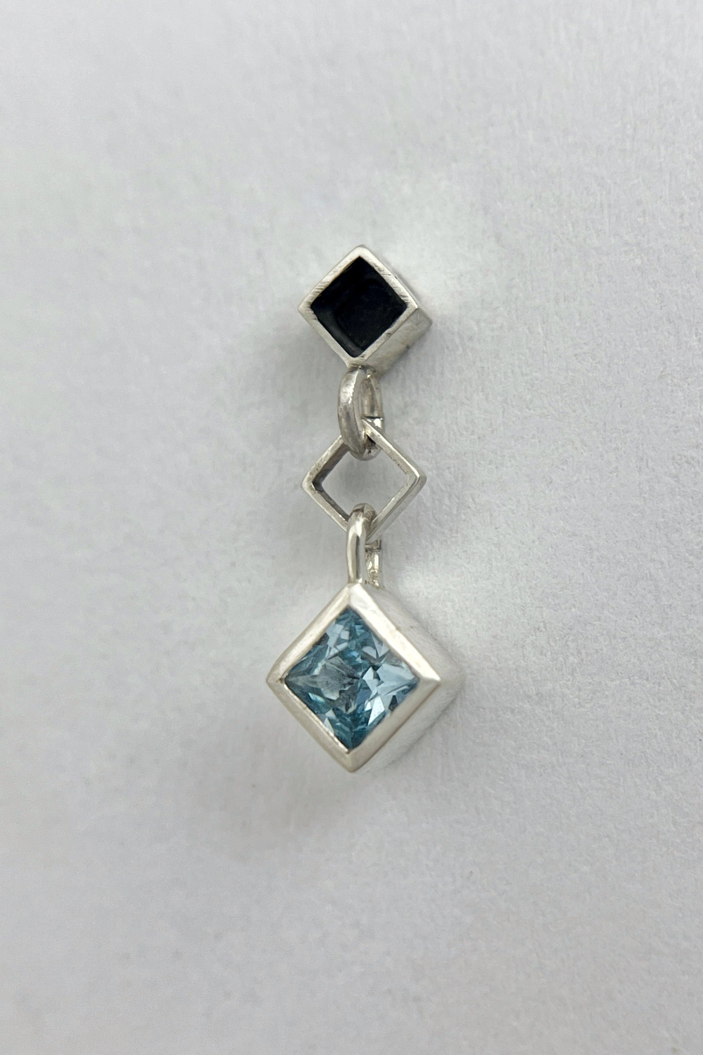 tiny dangle stud earrings / aquamarine spinel