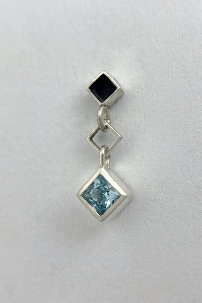 tiny dangle stud earrings / aquamarine spinel