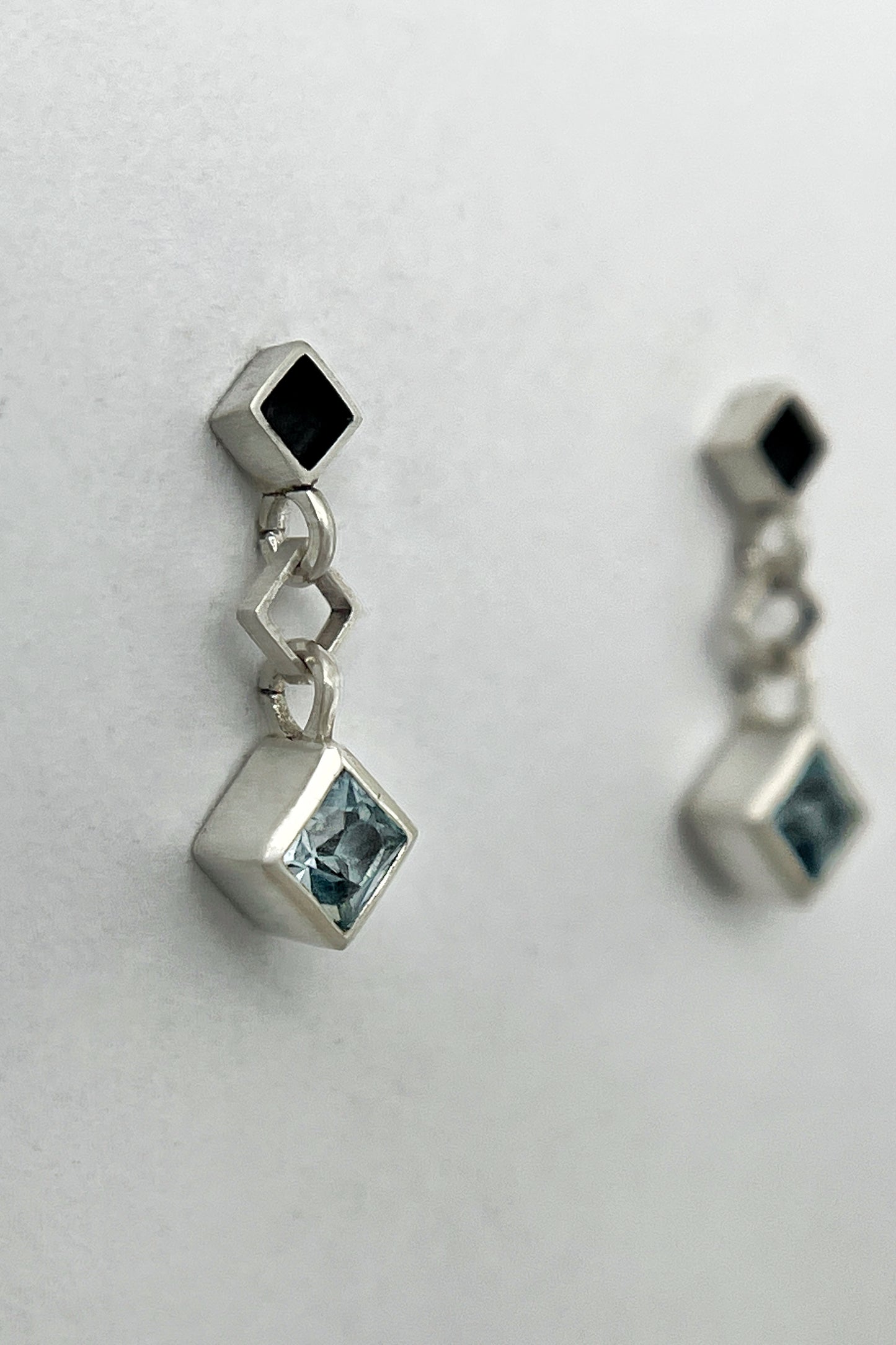 tiny dangle stud earrings / aquamarine spinel