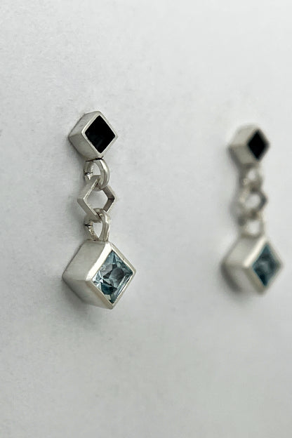 tiny dangle stud earrings / aquamarine spinel