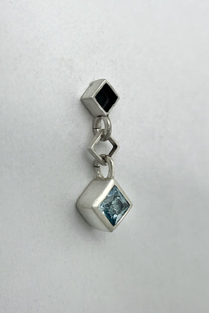 tiny dangle stud earrings / aquamarine spinel