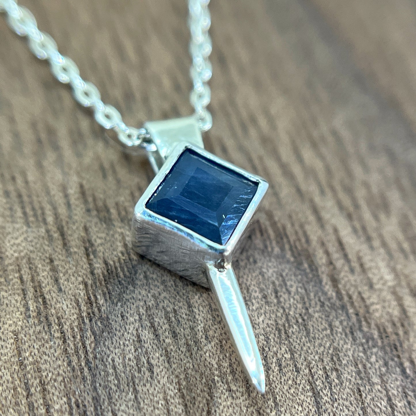 tiny square spike / sapphire