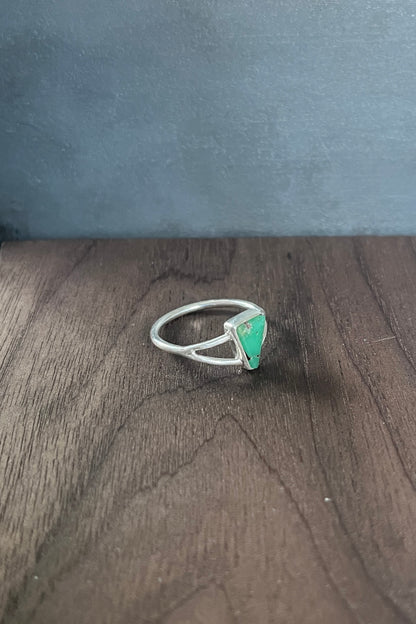 variscite triangle ring / size 7.5
