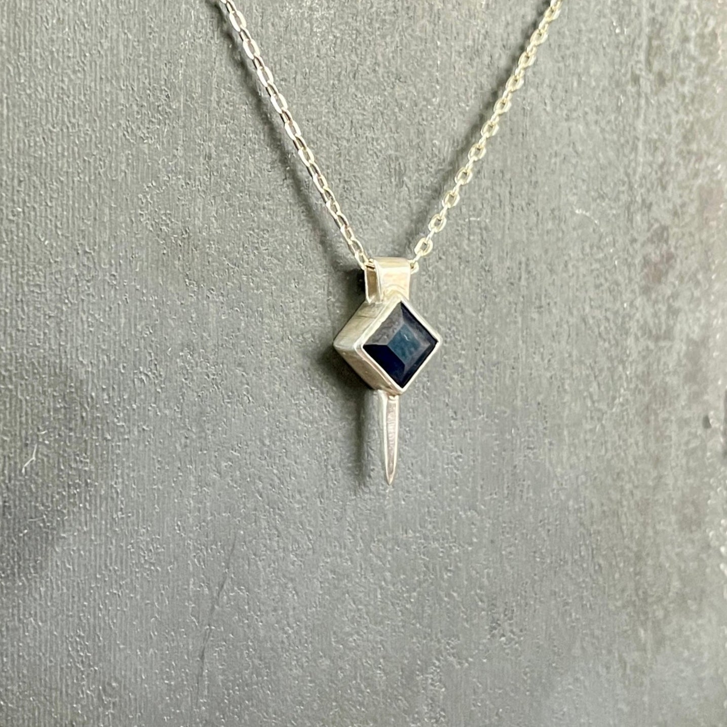 tiny square spike / sapphire