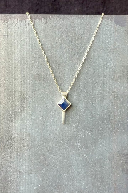 tiny square spike / sapphire