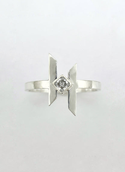 small warp ring / white cubic zirconia / size 7